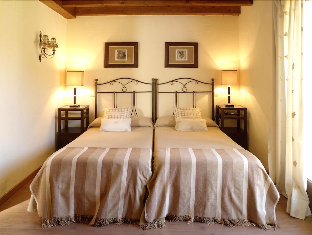 Hotel Ribera Del Corneja Navacepedilla de Corneja Ngoại thất bức ảnh