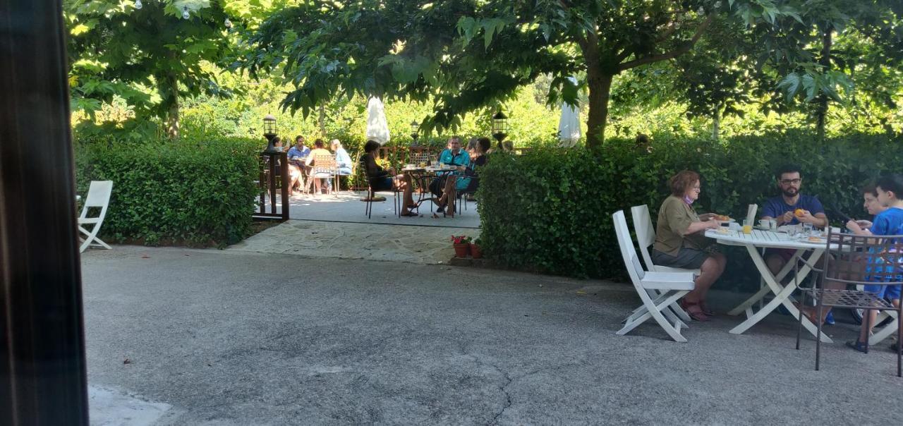 Hotel Ribera Del Corneja Navacepedilla de Corneja Ngoại thất bức ảnh