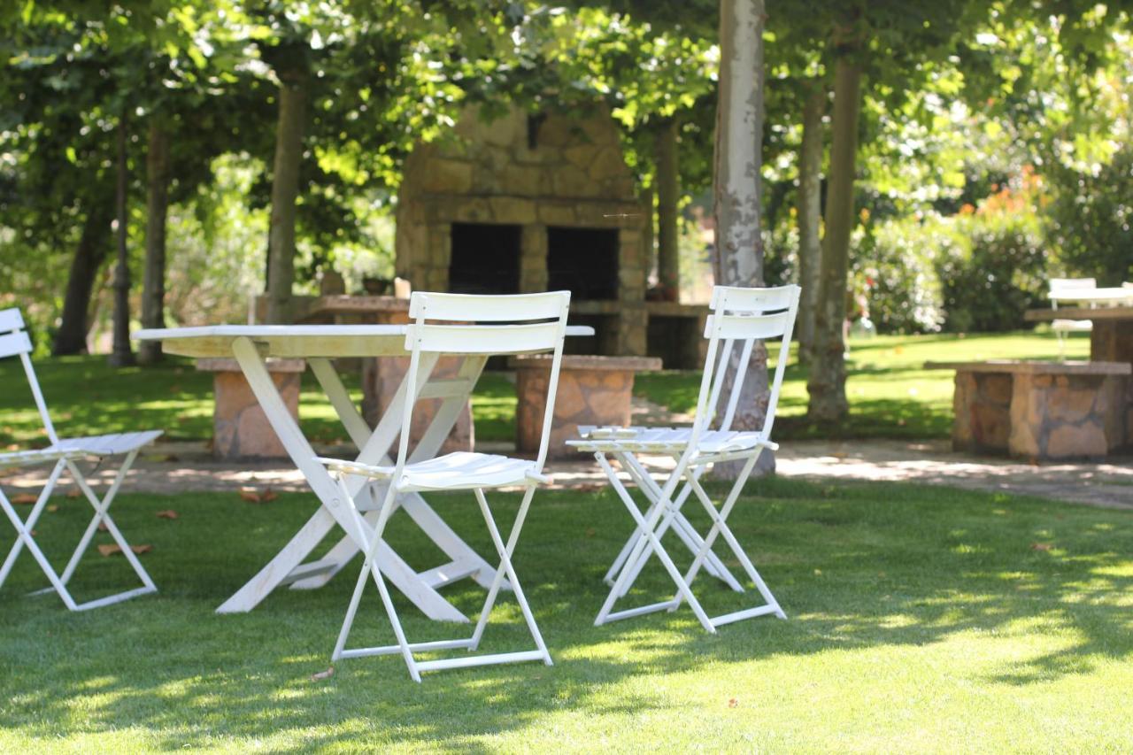 Hotel Ribera Del Corneja Navacepedilla de Corneja Ngoại thất bức ảnh