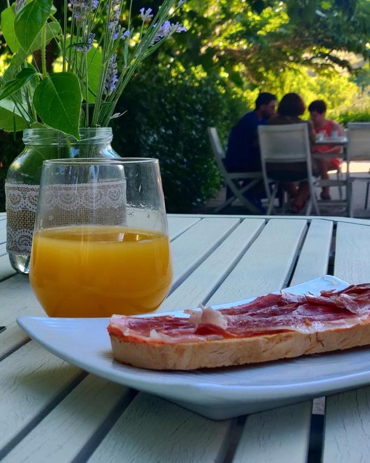 Hotel Ribera Del Corneja Navacepedilla de Corneja Ngoại thất bức ảnh