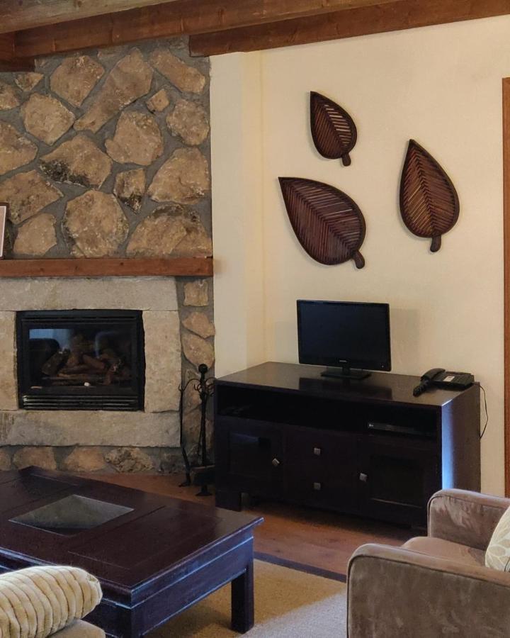 Hotel Ribera Del Corneja Navacepedilla de Corneja Ngoại thất bức ảnh