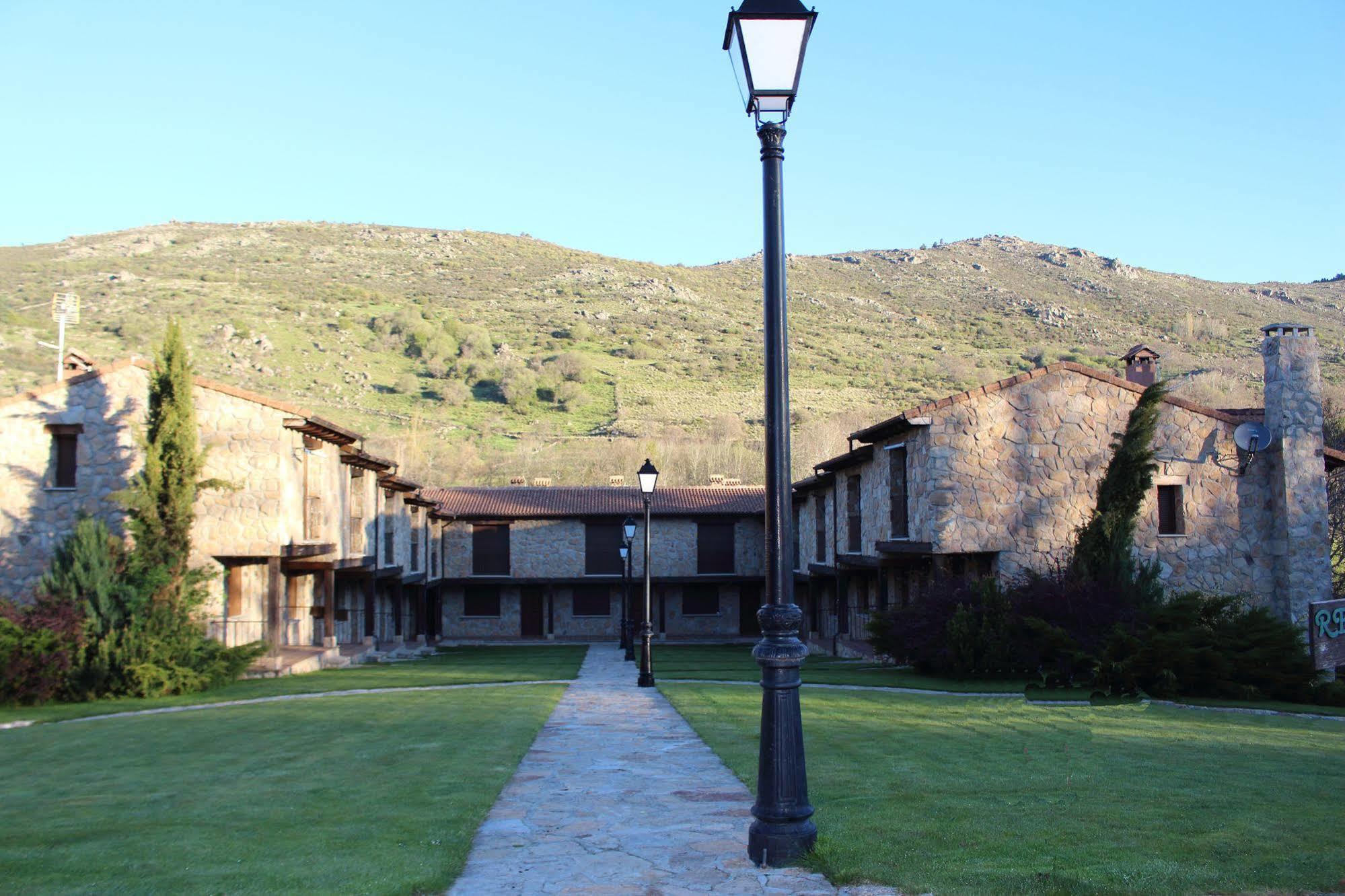 Hotel Ribera Del Corneja Navacepedilla de Corneja Ngoại thất bức ảnh